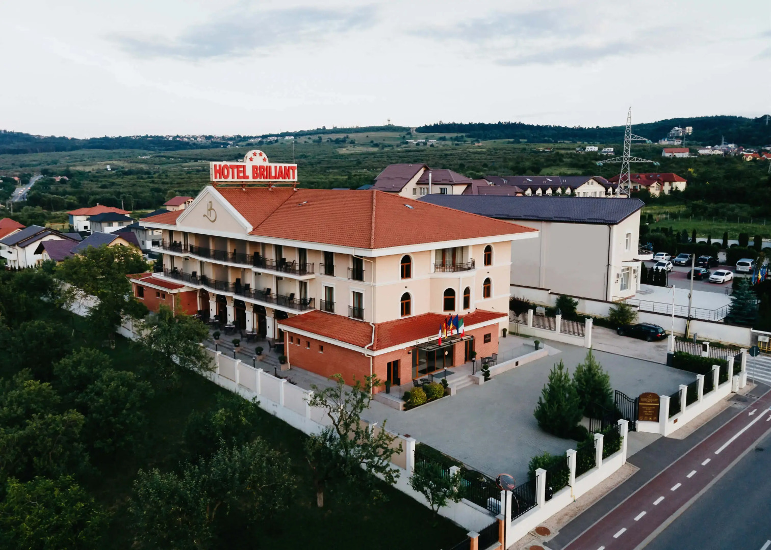 Отель  Briliant