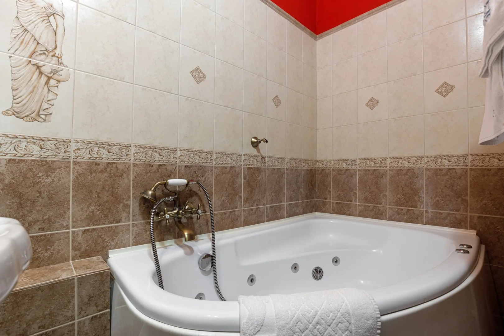 ЕвроУют Апартаменты в Классическом Стиле в центре города