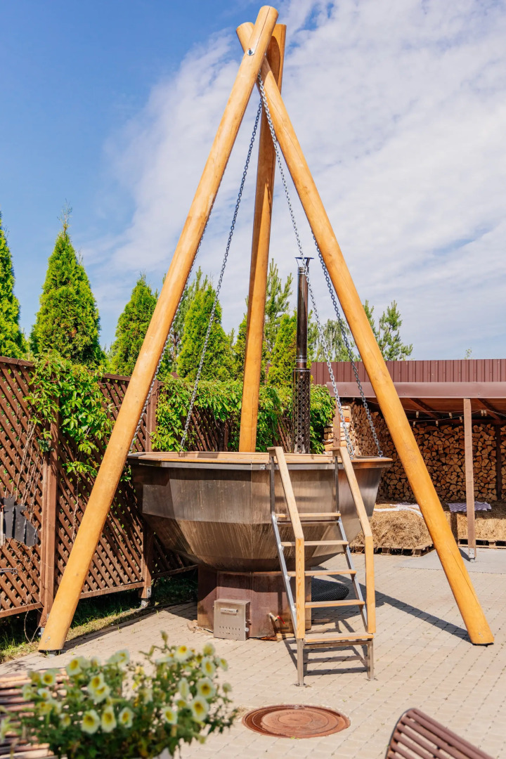 Отель Левада