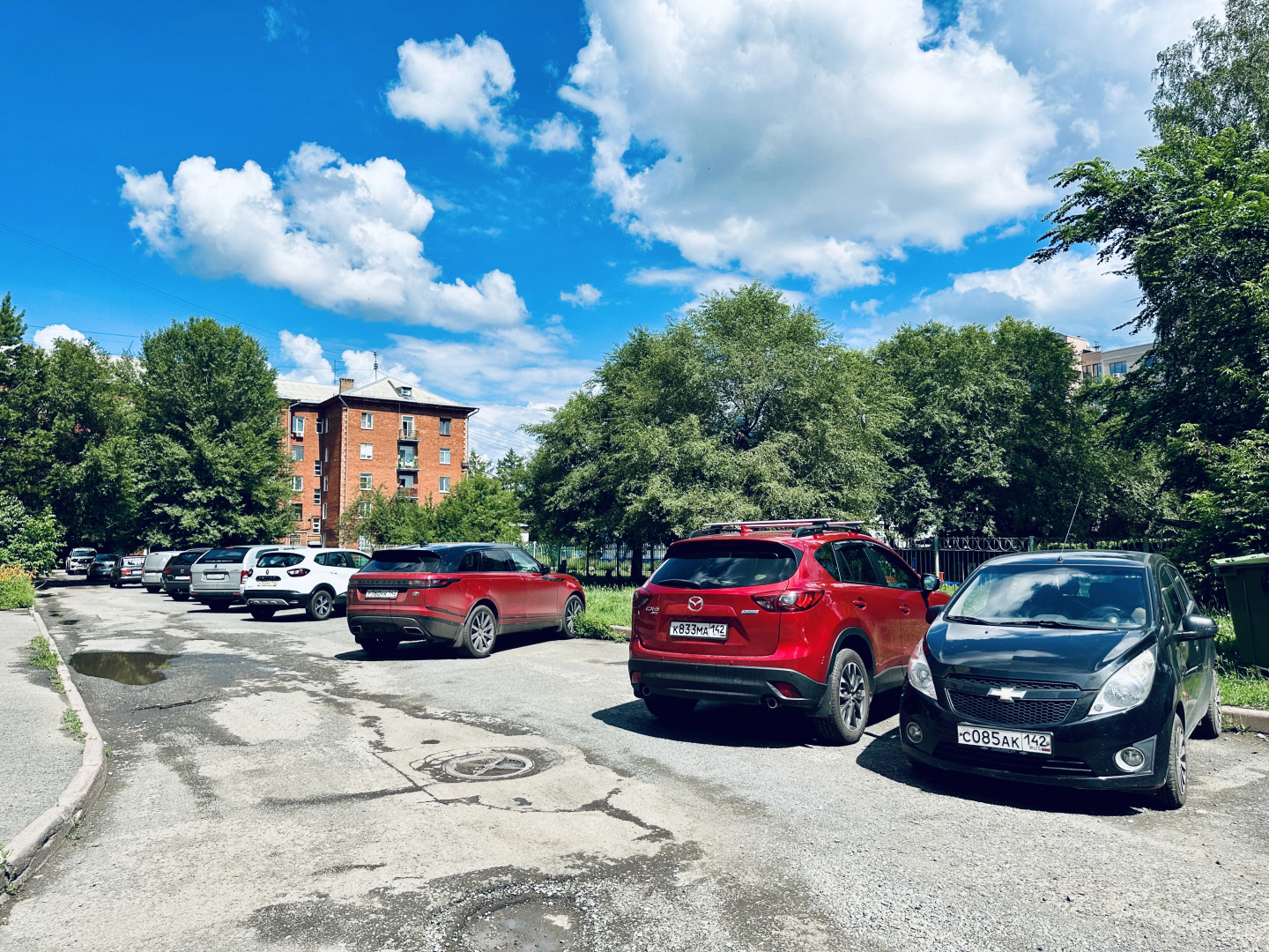 Апартаменты Unique Apart Гарден в Самом Центре Кемерово на Главной Прогулочной Улице Весенней 16