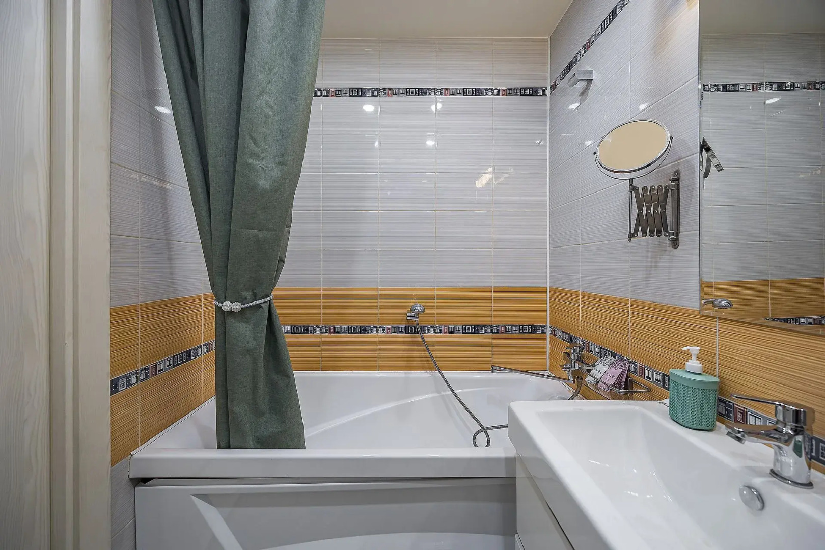 Апартаменты iZi Apart на Московском шоссе рядом ст. Метро  и Ж/Д Вокзал