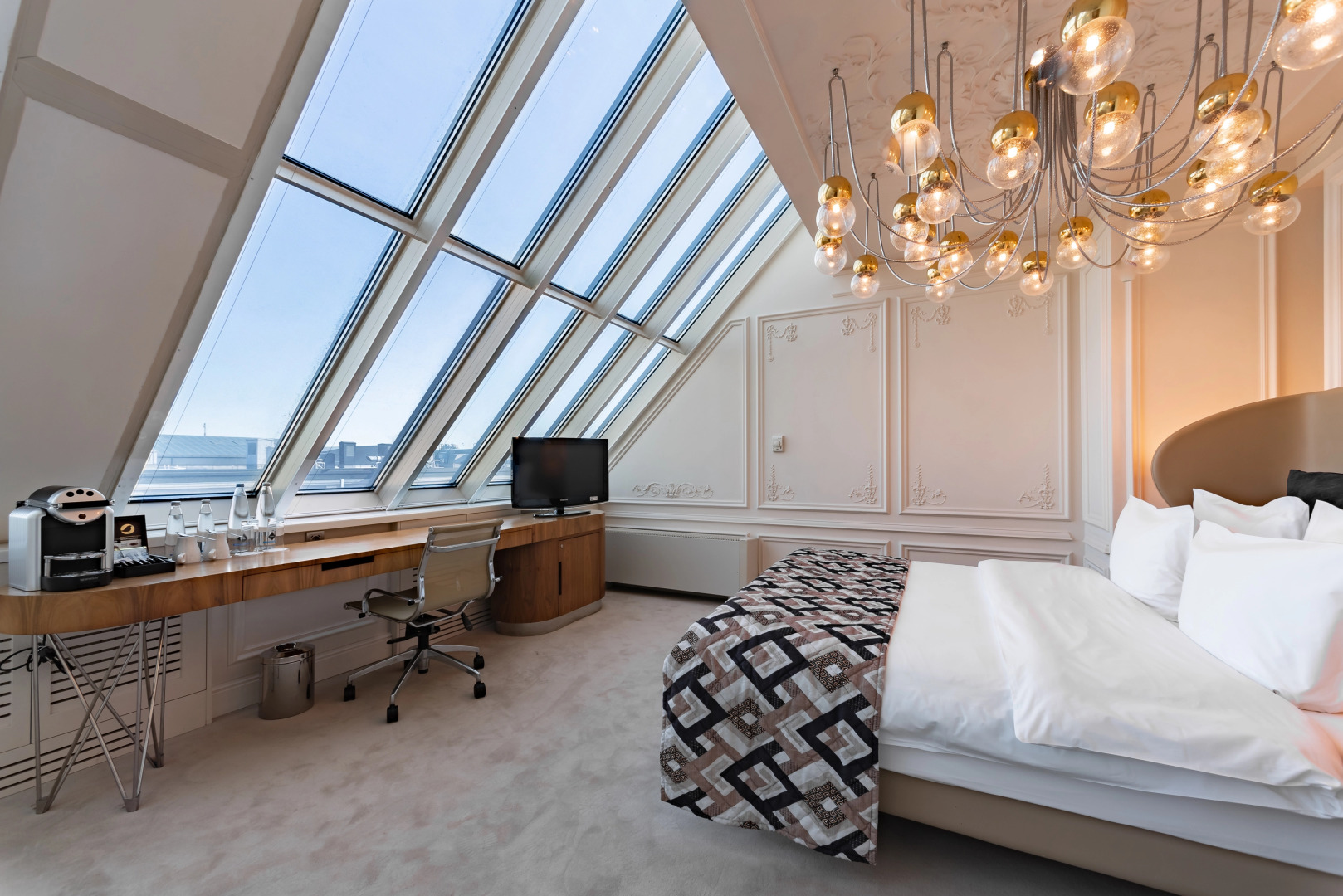 Crown Hotel St. Petersburg