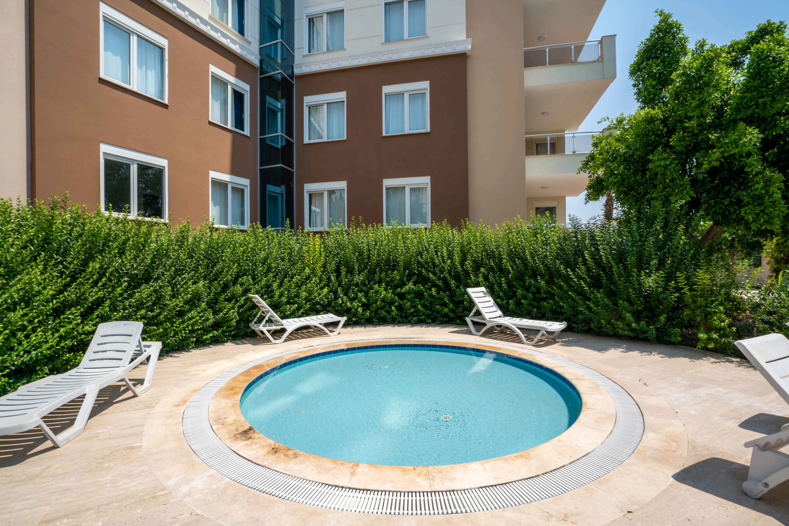 Apartments River Park Residence Lara