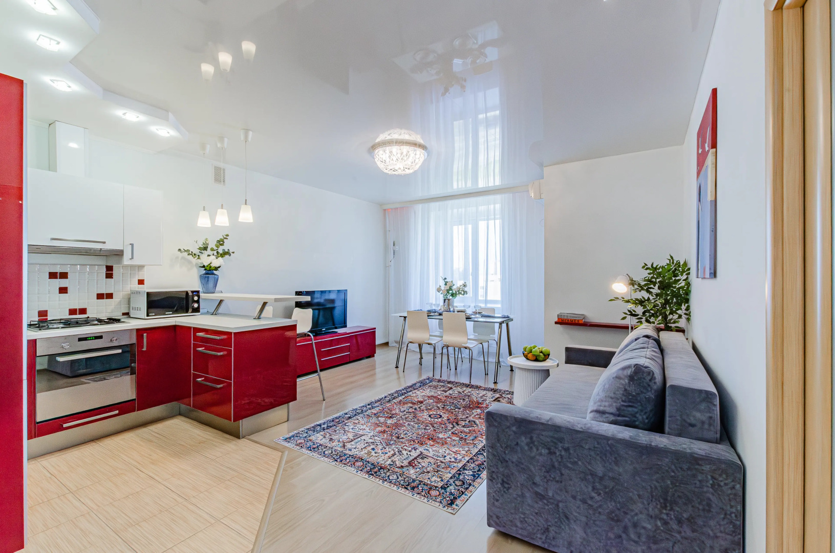 Квартира с Двумя Спальными Рядом с Ривьерой