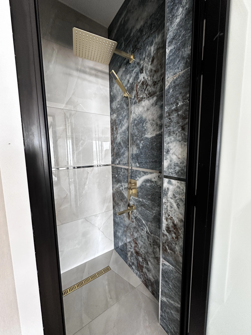 Отель Ревивал