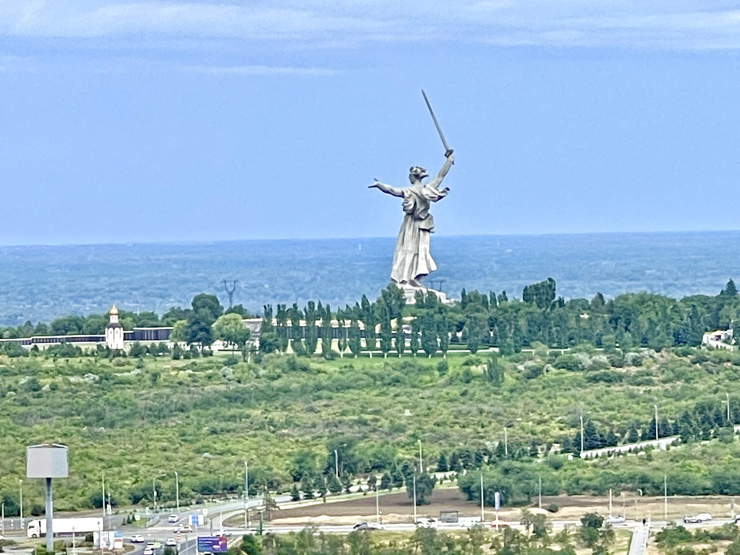 Апартаменты Шикарные апартаменты с видом на Мамаев Курган