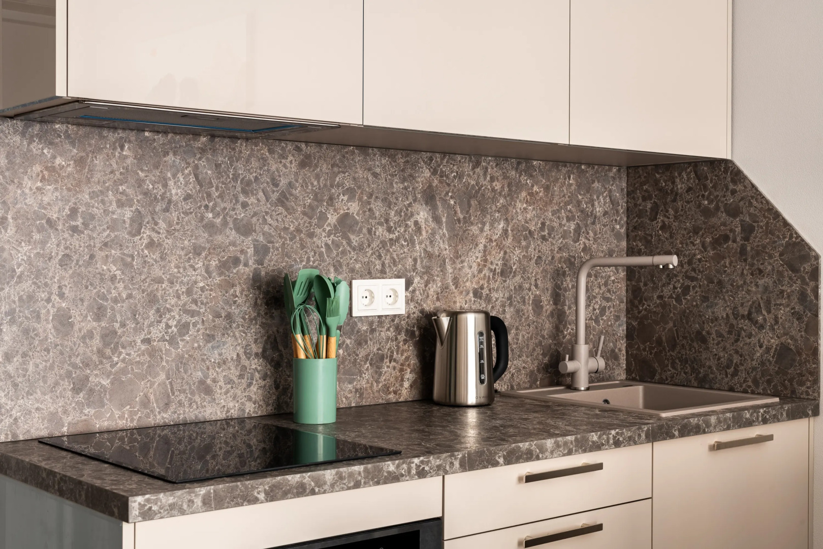 Квартира Изумрудная Cтудия