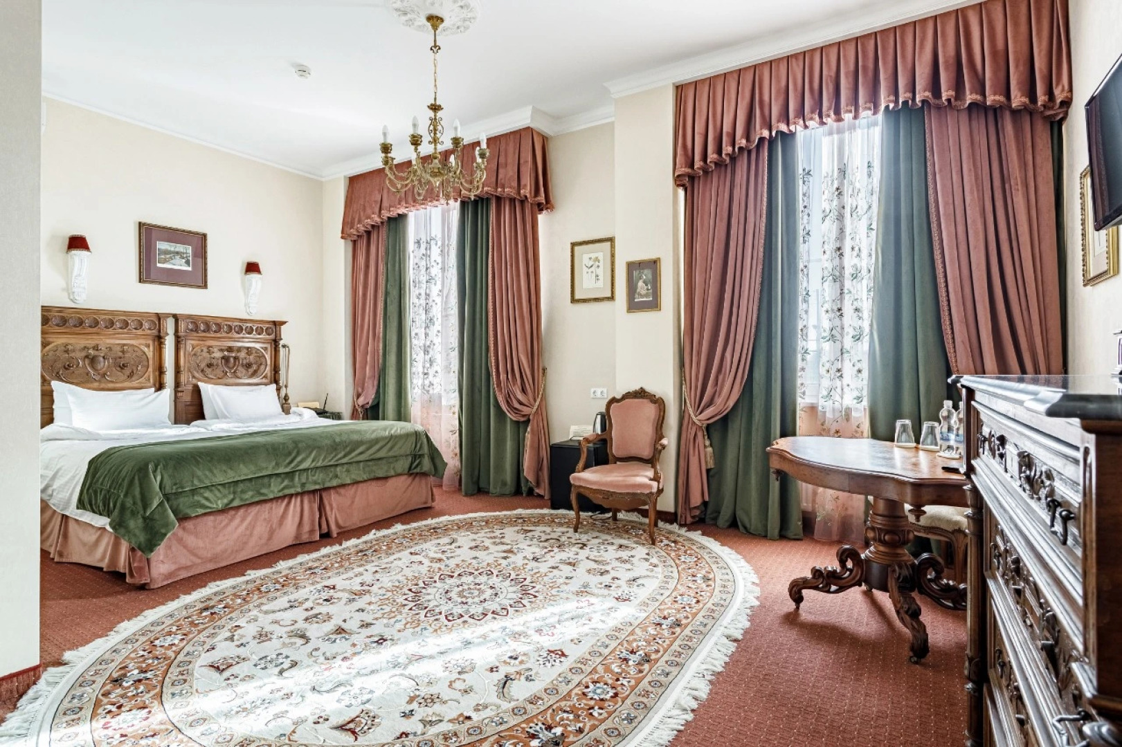 Отель Бристоль