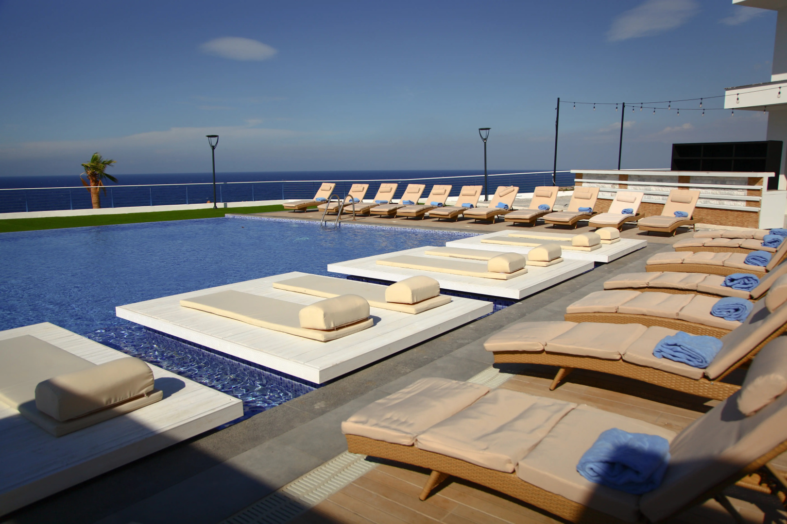 Апарт-отель Caesar Cliff Resort
