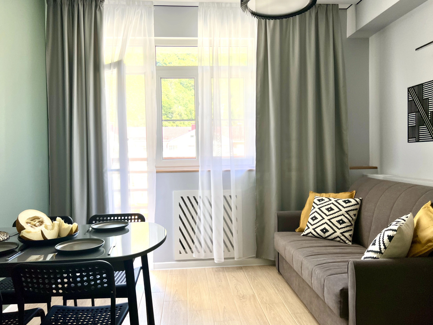 Квартира 65 м удобная для семьи напротив Казино с видом на горы