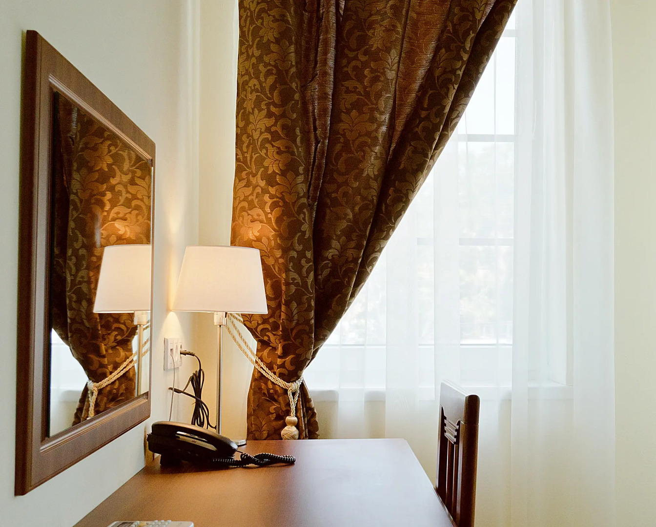 Отель Атлас