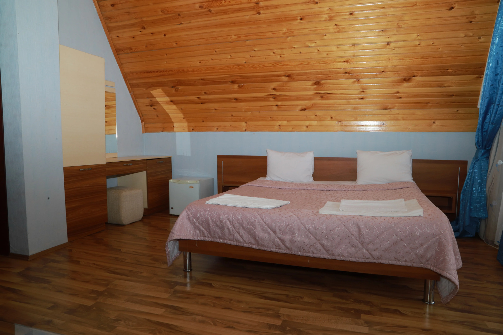 Отель Arena Gusar