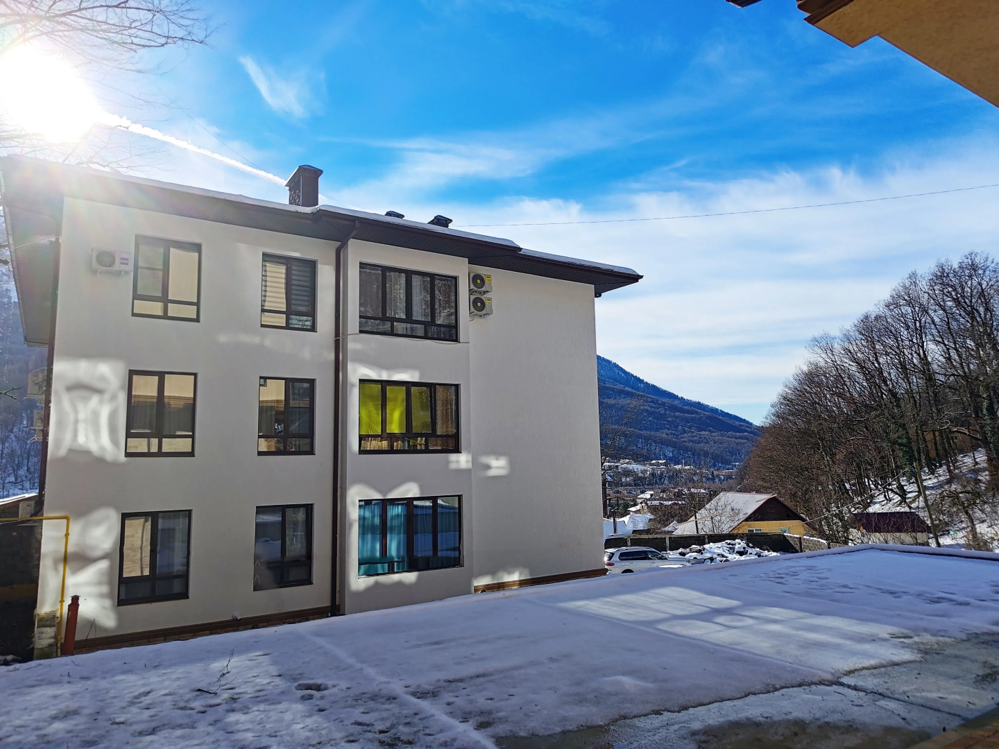 Апартаменты двухуровневые с видом на горы. Жить в Горах.