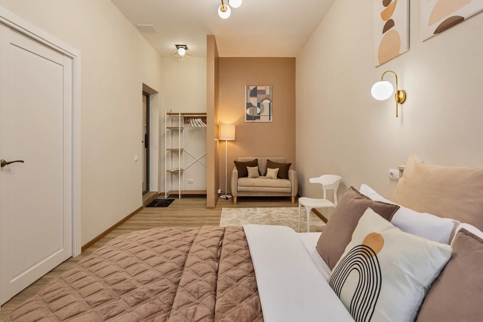 Апартаменты FullHouseApart дизайнерские трехместные апартаменты на вокзальной площади