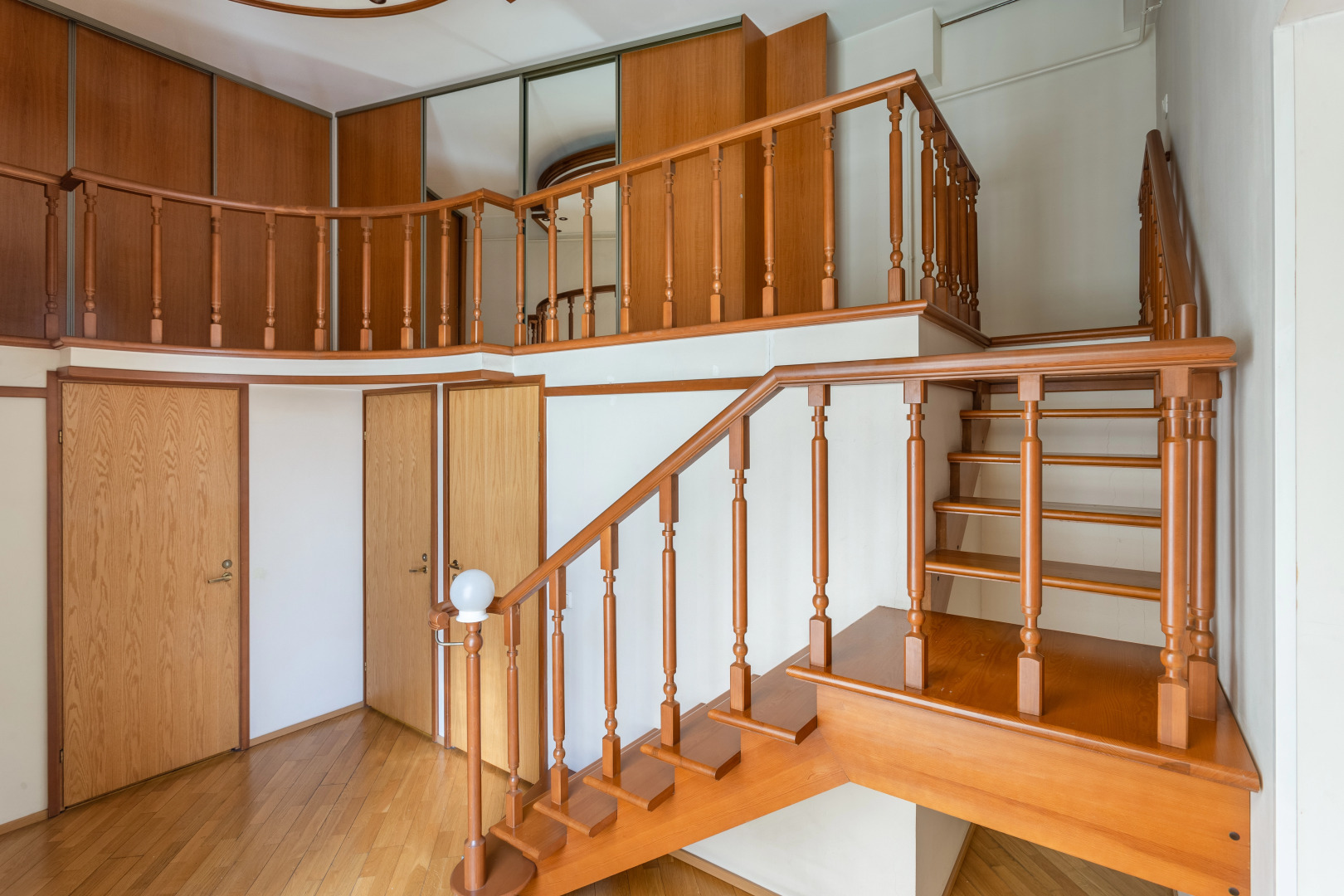 Апартаменты Art Home у Эрмитажа 7 комнат с видом на Неву