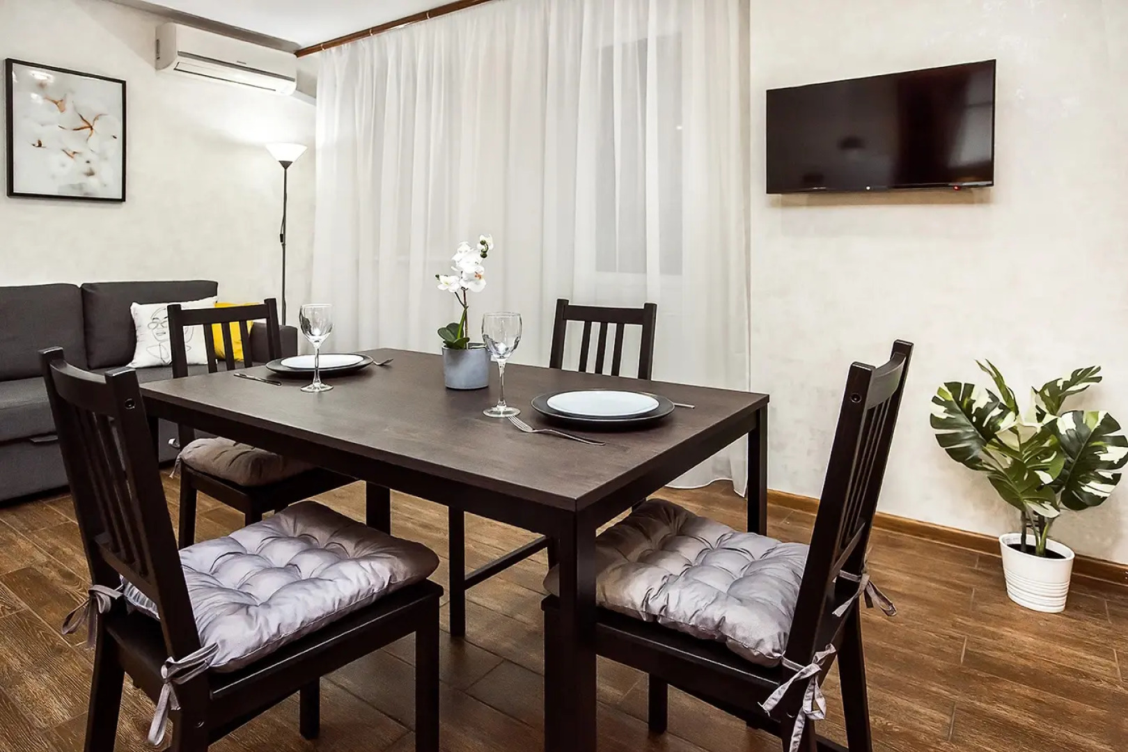 Апартаменты Jane Eyre SUTKI LIFE