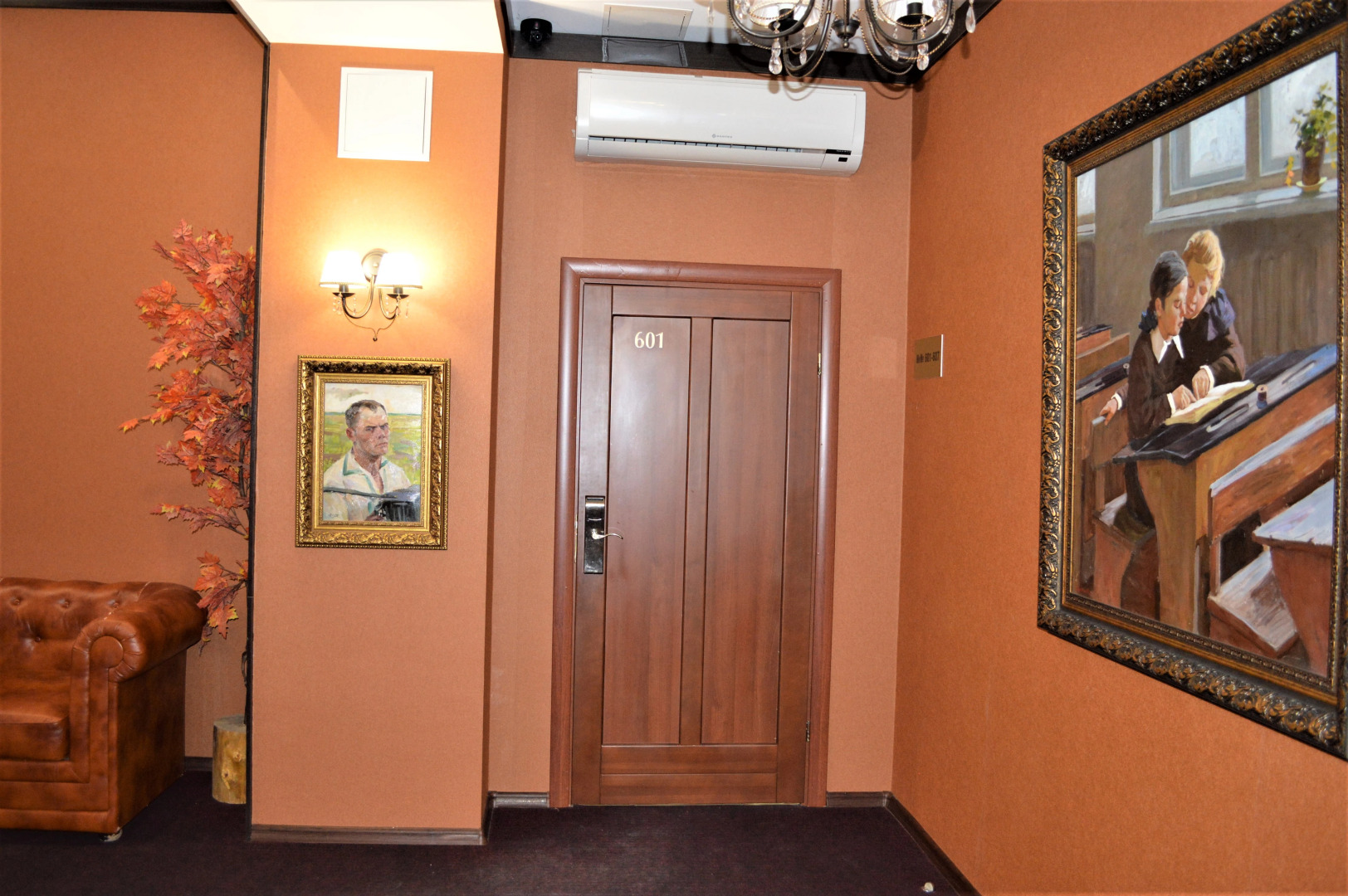 Отель Нежинка