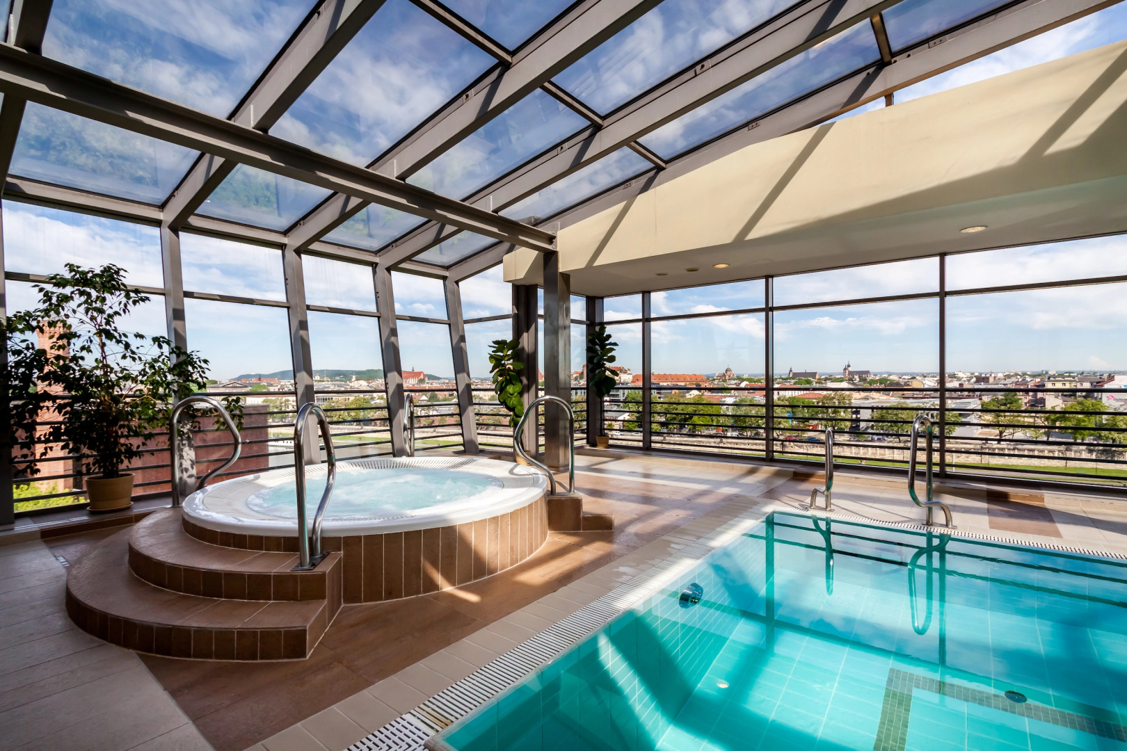 Отель Qubus Krakow