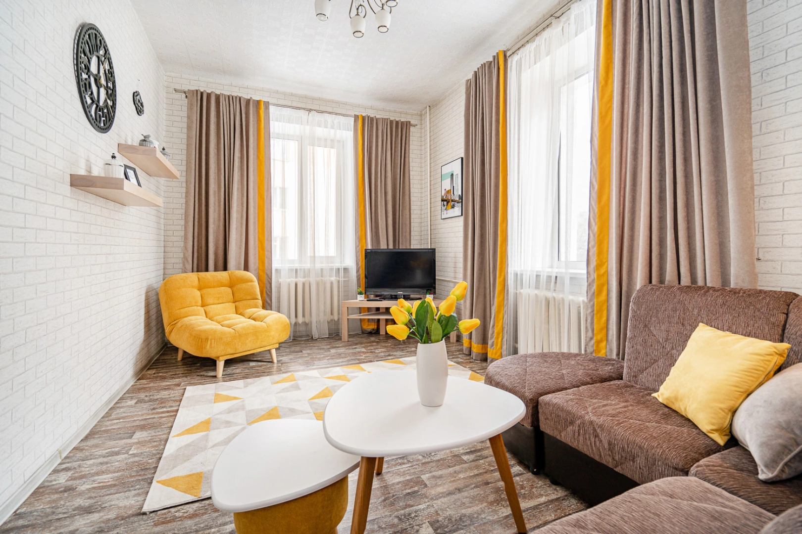 3-комн. апарты в центре города на ул. Романовская Слобода 22