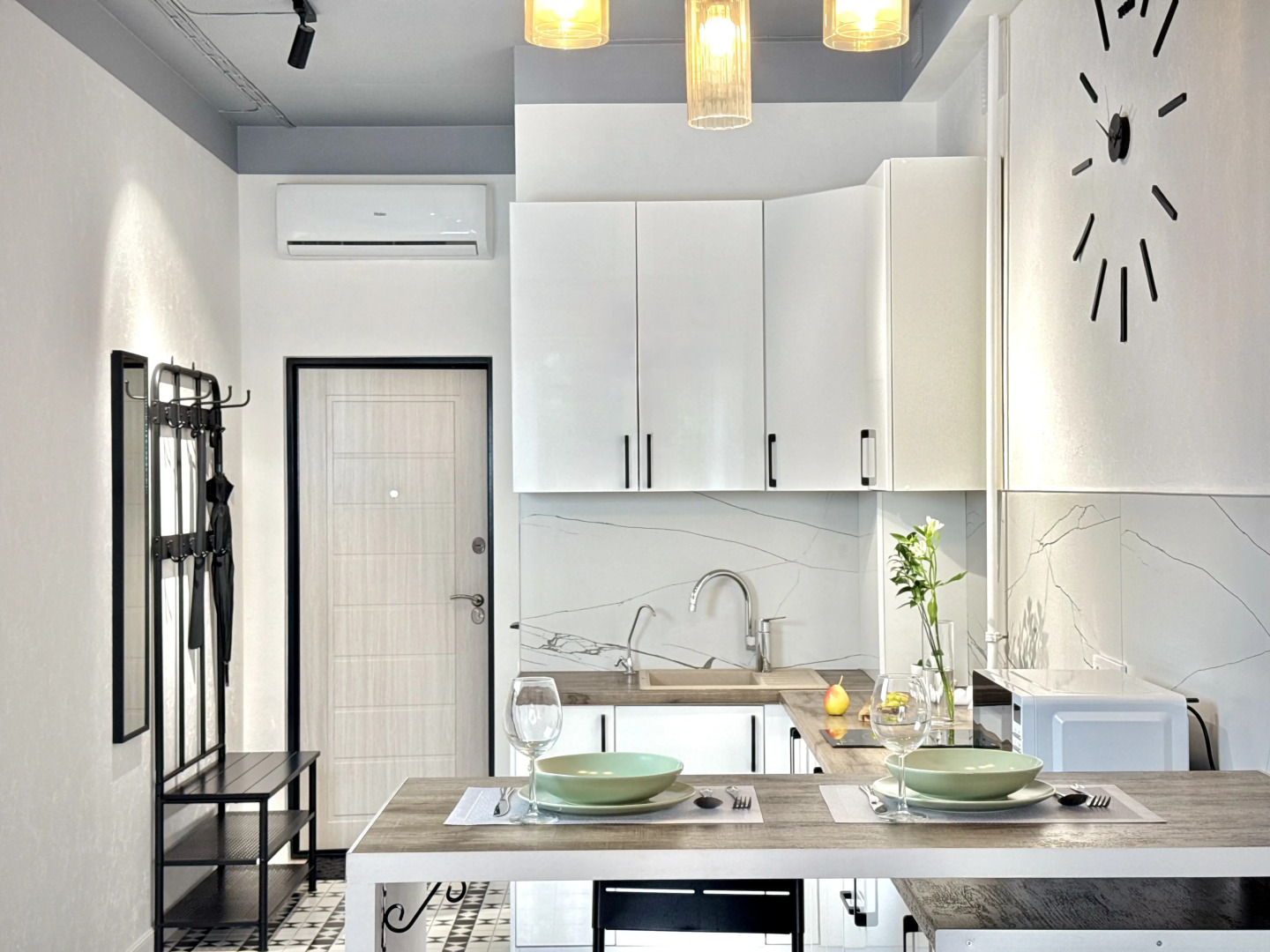 АпартаментыKenig Holidays студия с видом на реку и набережную Рыбной деревни