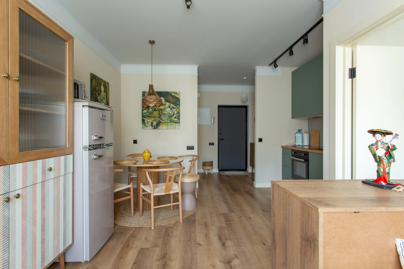 Апартаменты 2-х комнатные в экостиле в центре