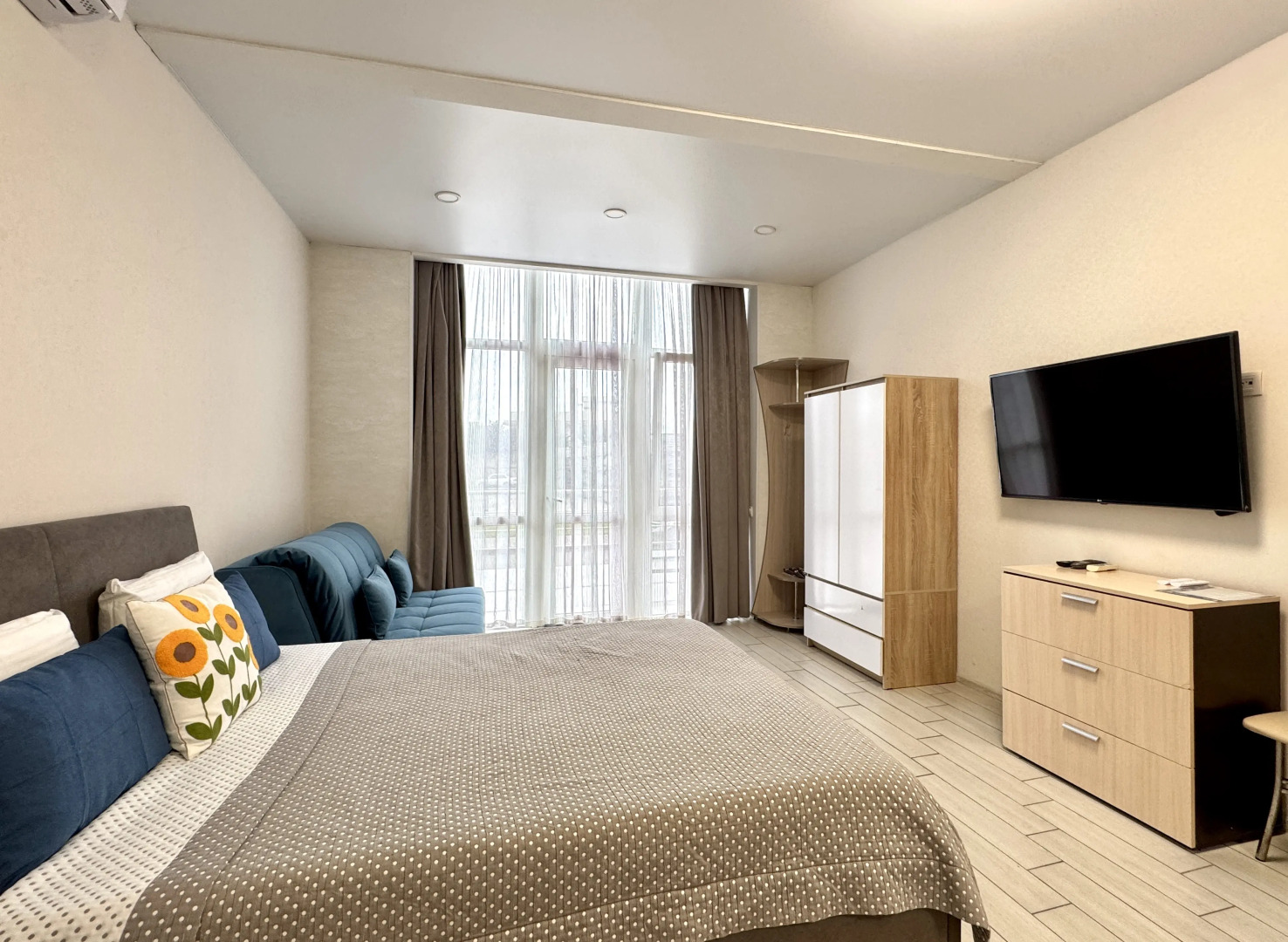 Квартира Бульвар Надежд 6/2 1