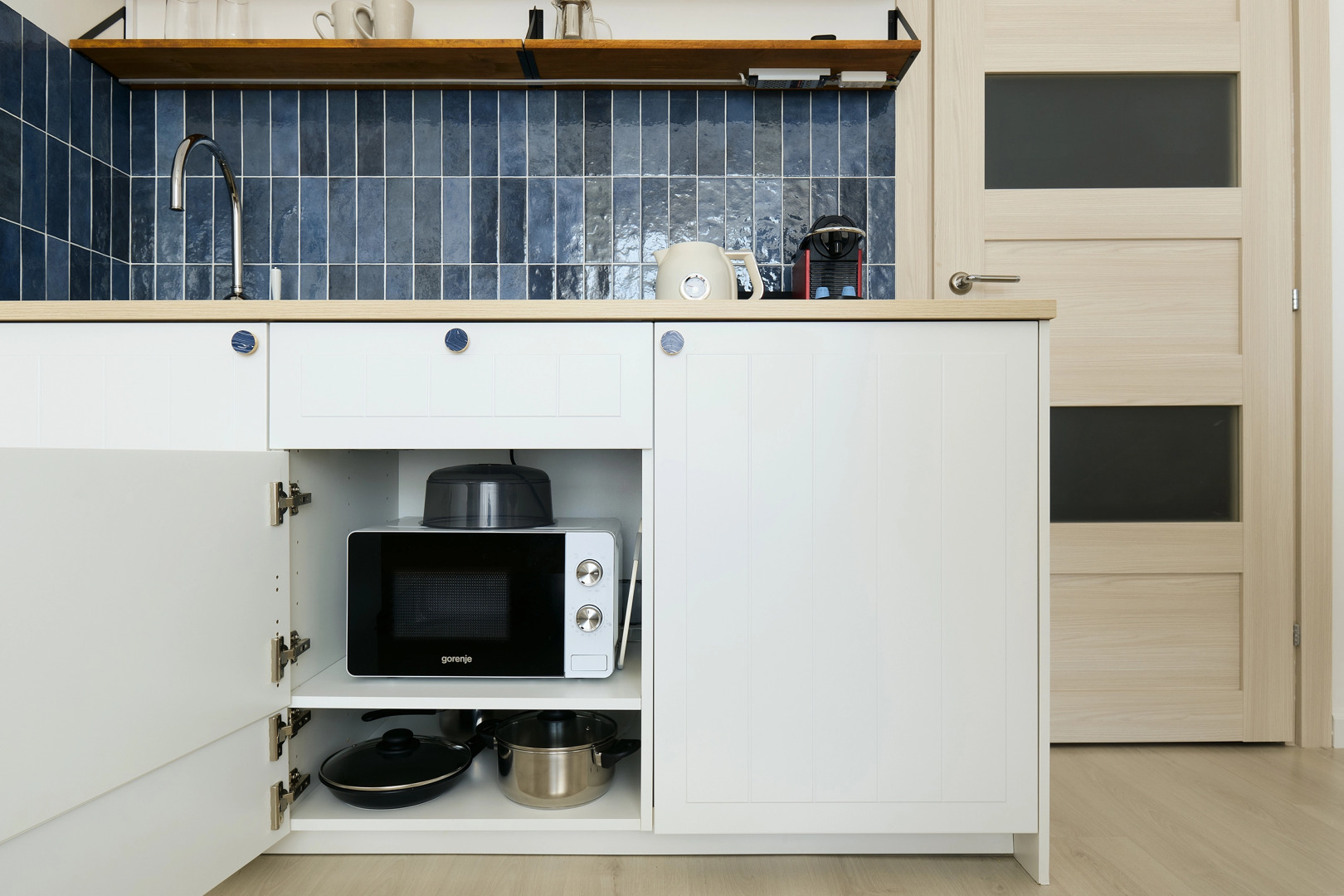 Апартаменты F-Apart с видом на небоскрёб Лахта в стильном интерьере