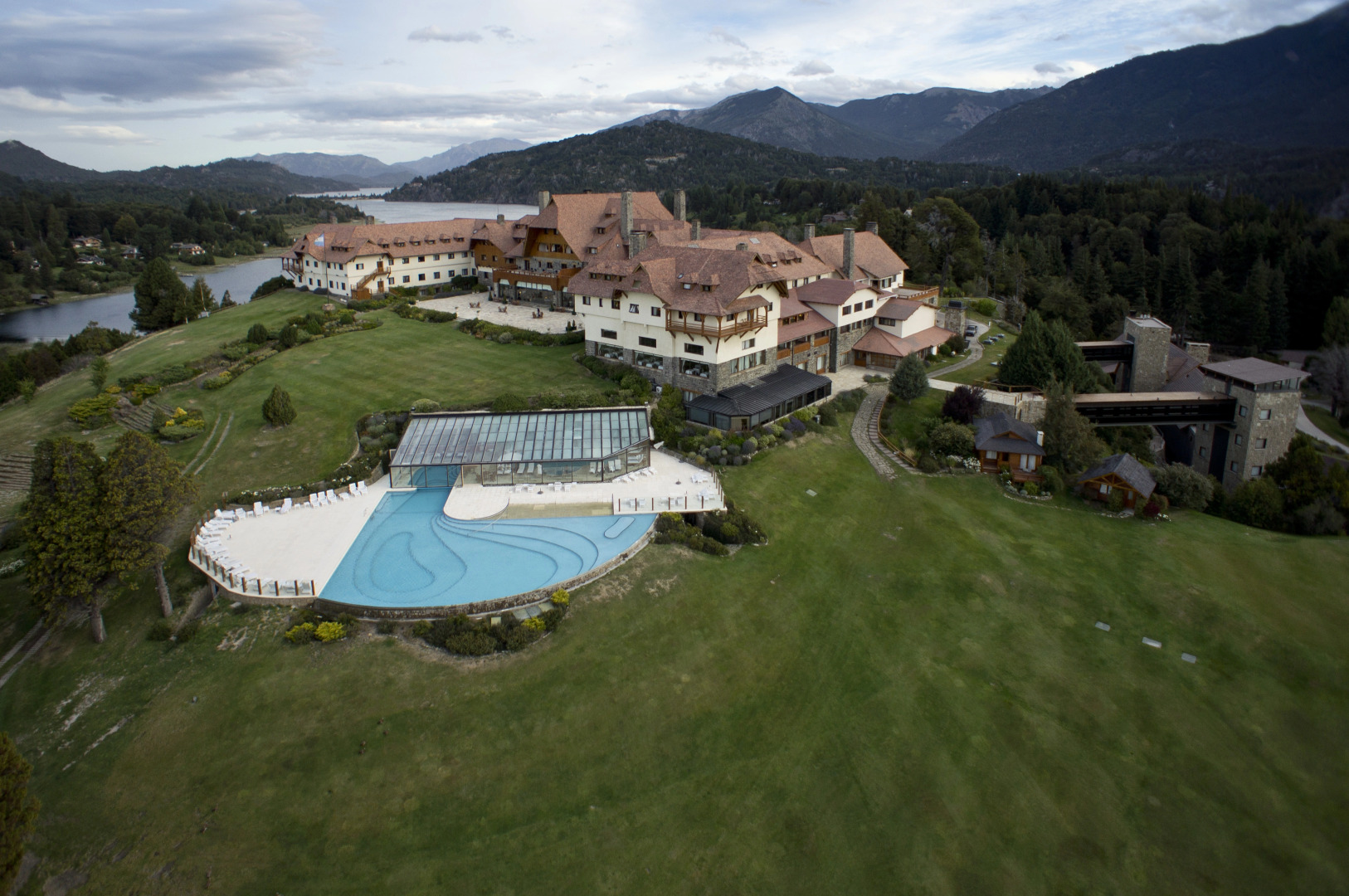 Отель Llao Llao Hotel & Resort Golf-Spa