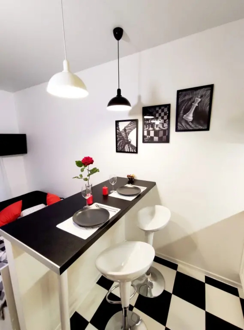 Апартаменты черно-белые м.Физтех