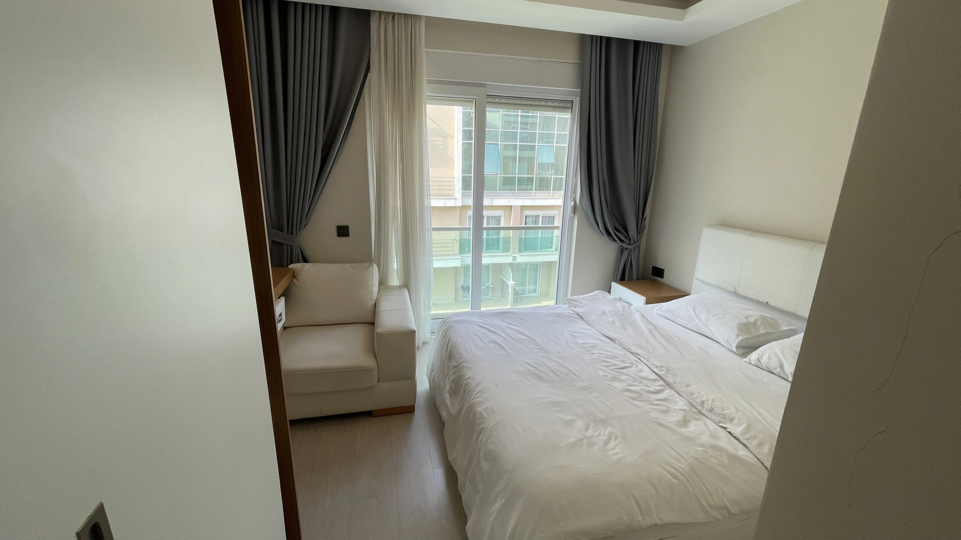 Апартаменты 30 minutes walk to famous Konyaalti Beach 1+1 Suit