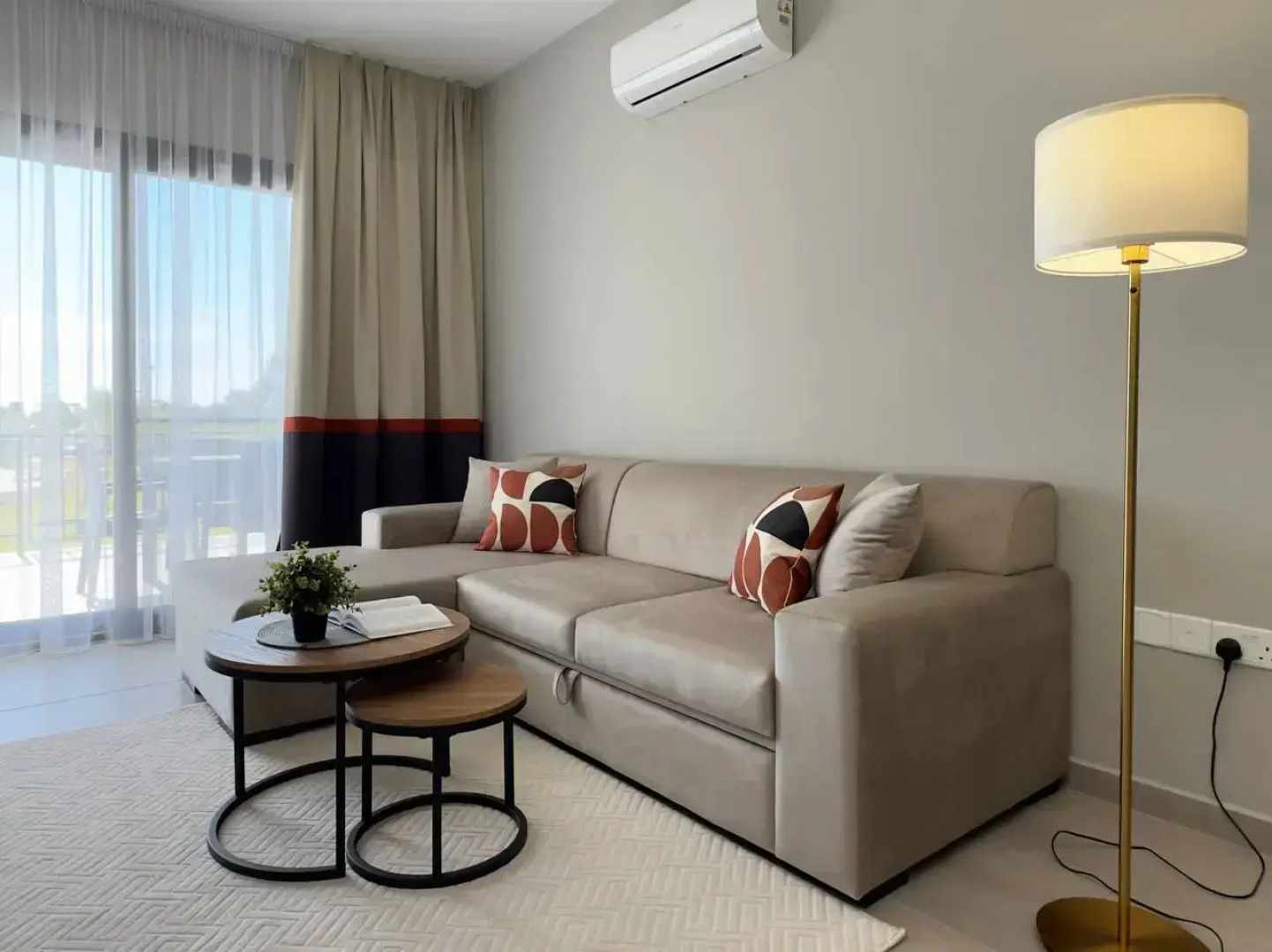 Апартаменты Современные апартаменты с выделенным дизайном