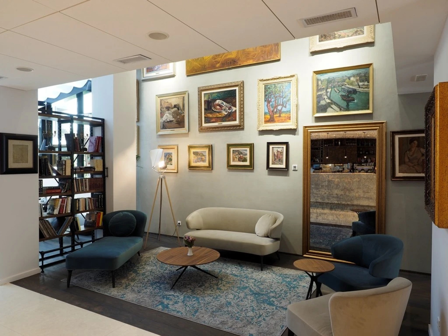 Отель Envoy Belgrade