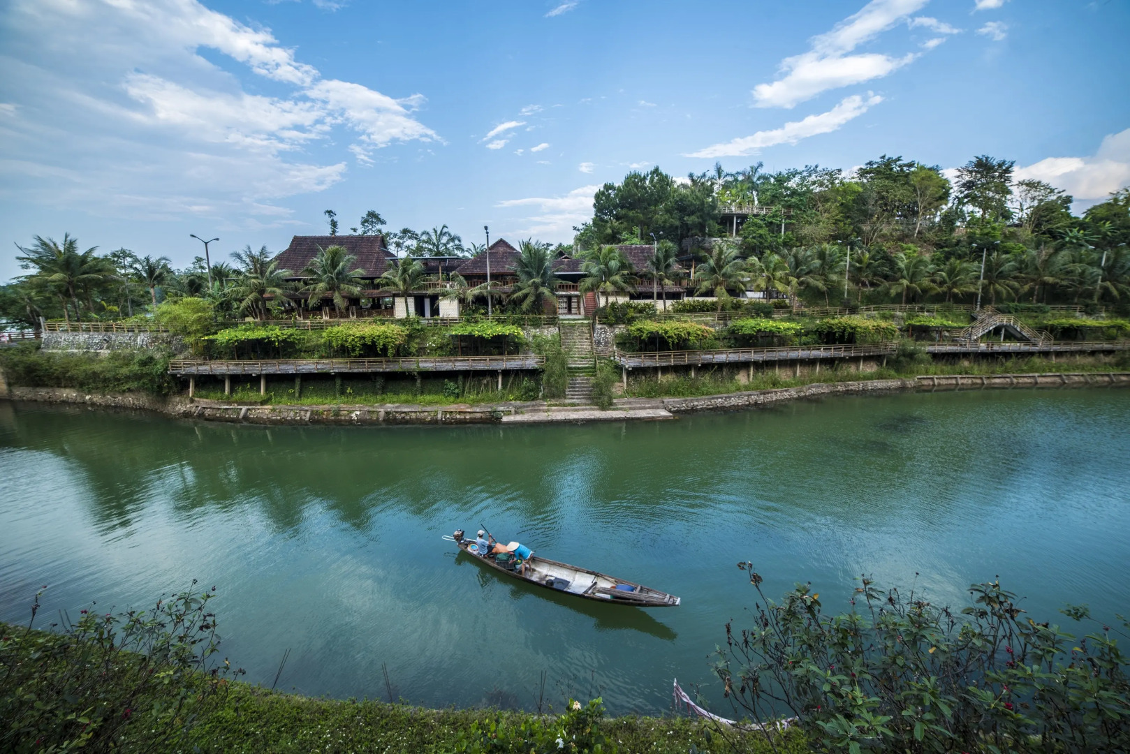 Отель Sankofa Village Hill Resort and Spa