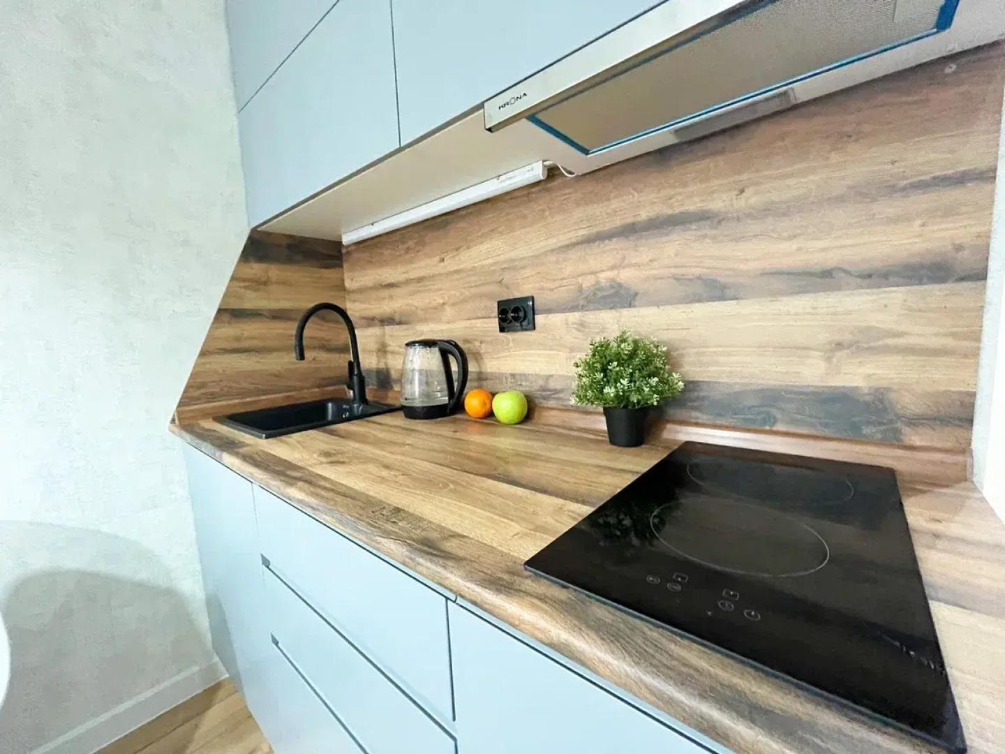 Апартаменты Новая Студия на Набережной №451