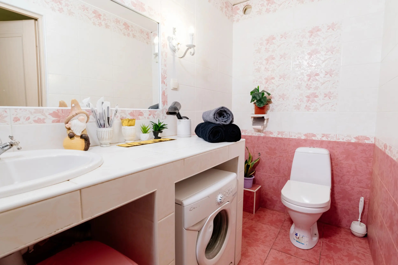 Частный дом Дом в Центре на Адмирала Крюйса до 15 чел в 100 м Аква парк и пляж