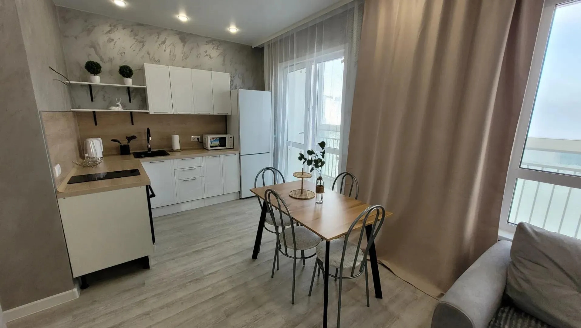 Апартаменты СИБИРЬ HOUSE  Vip напротив Кузбасс Арены