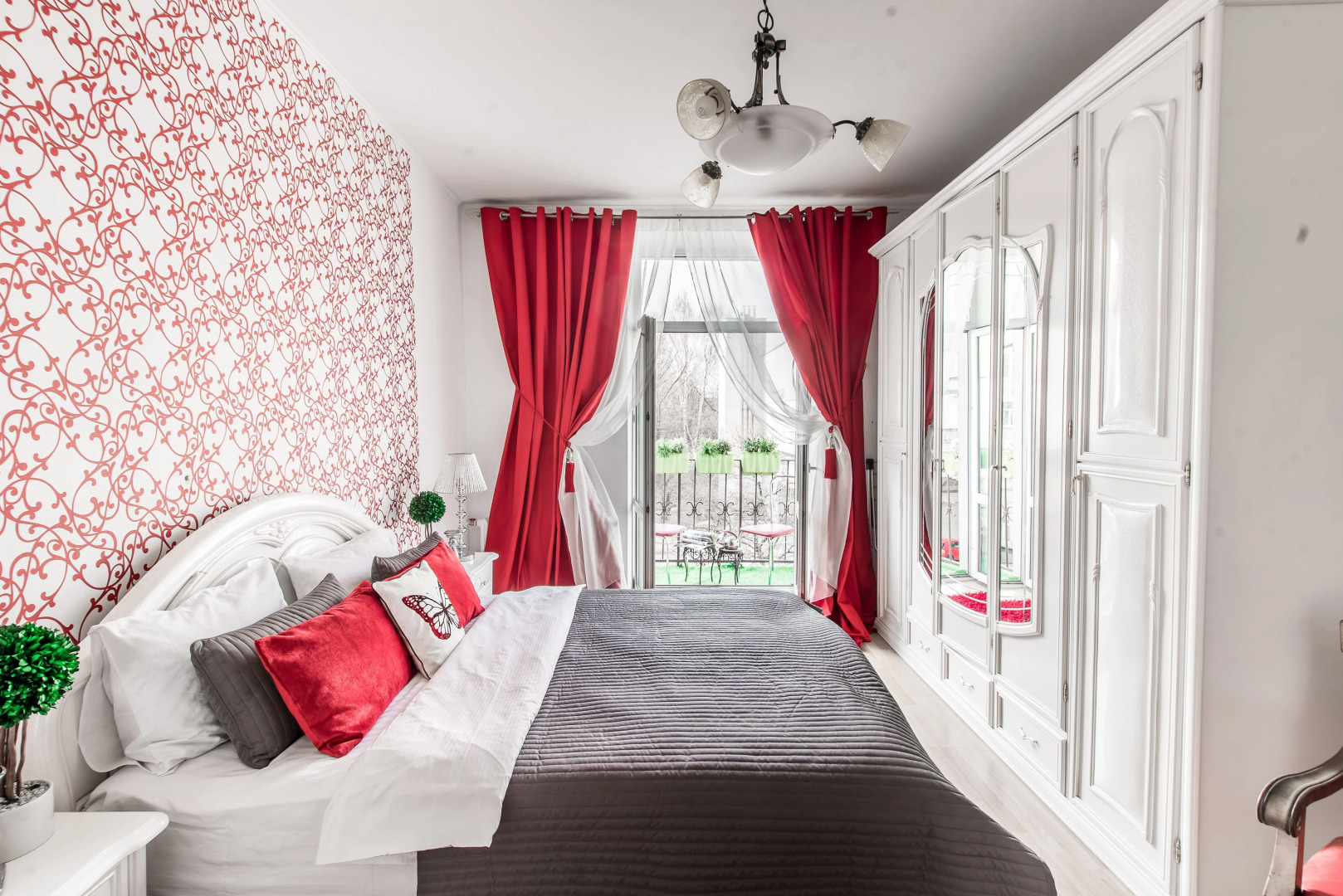 Апартаменты 3-комнт. в самом центре Минска для 10 гостей