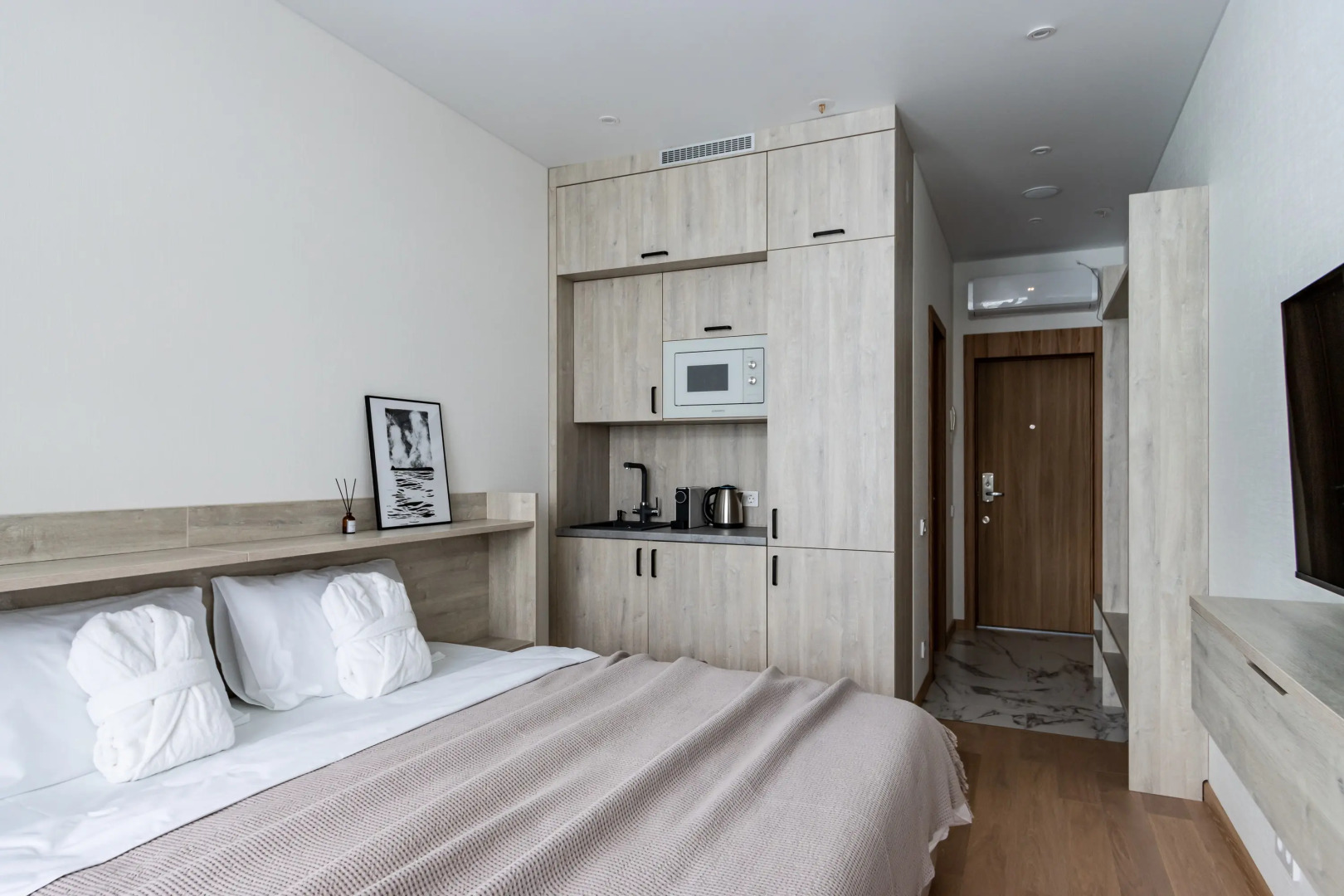 Апартаменты студия 719