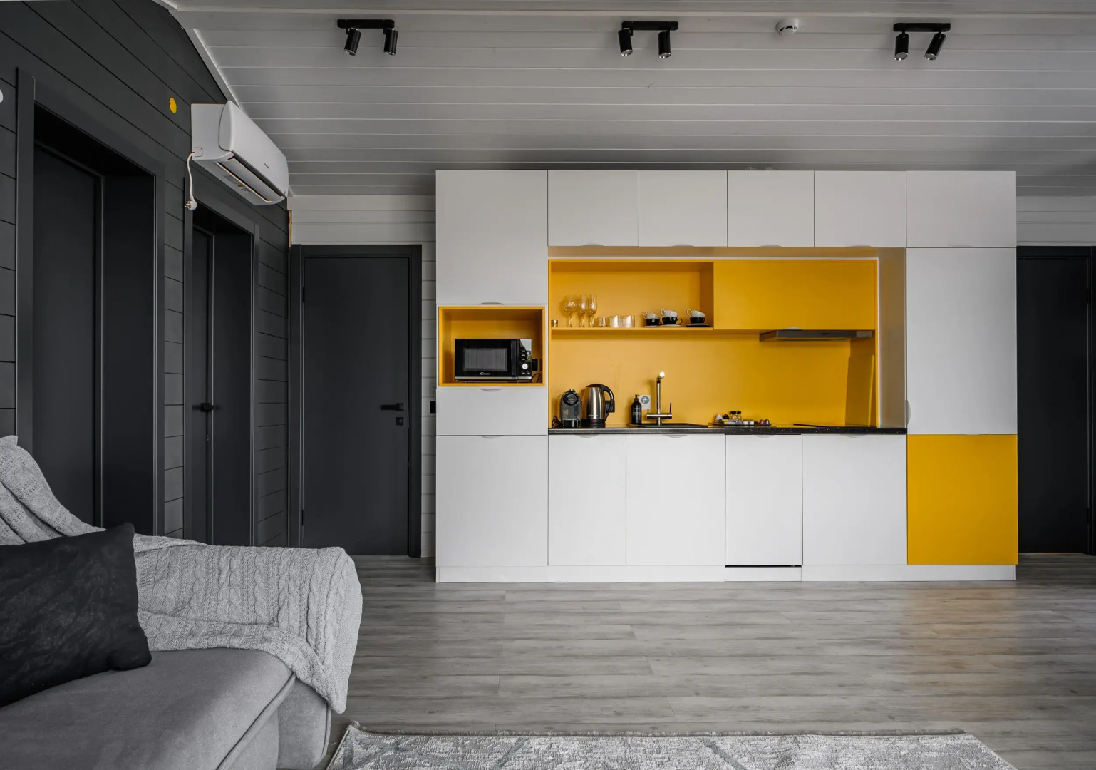 Гостевой дом Garnet Holiday. МИР