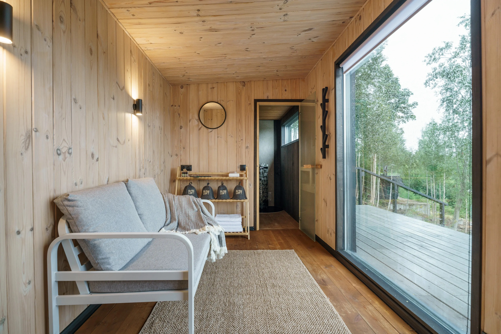 Частный дом коттедж семейный три тома  у Финского залива