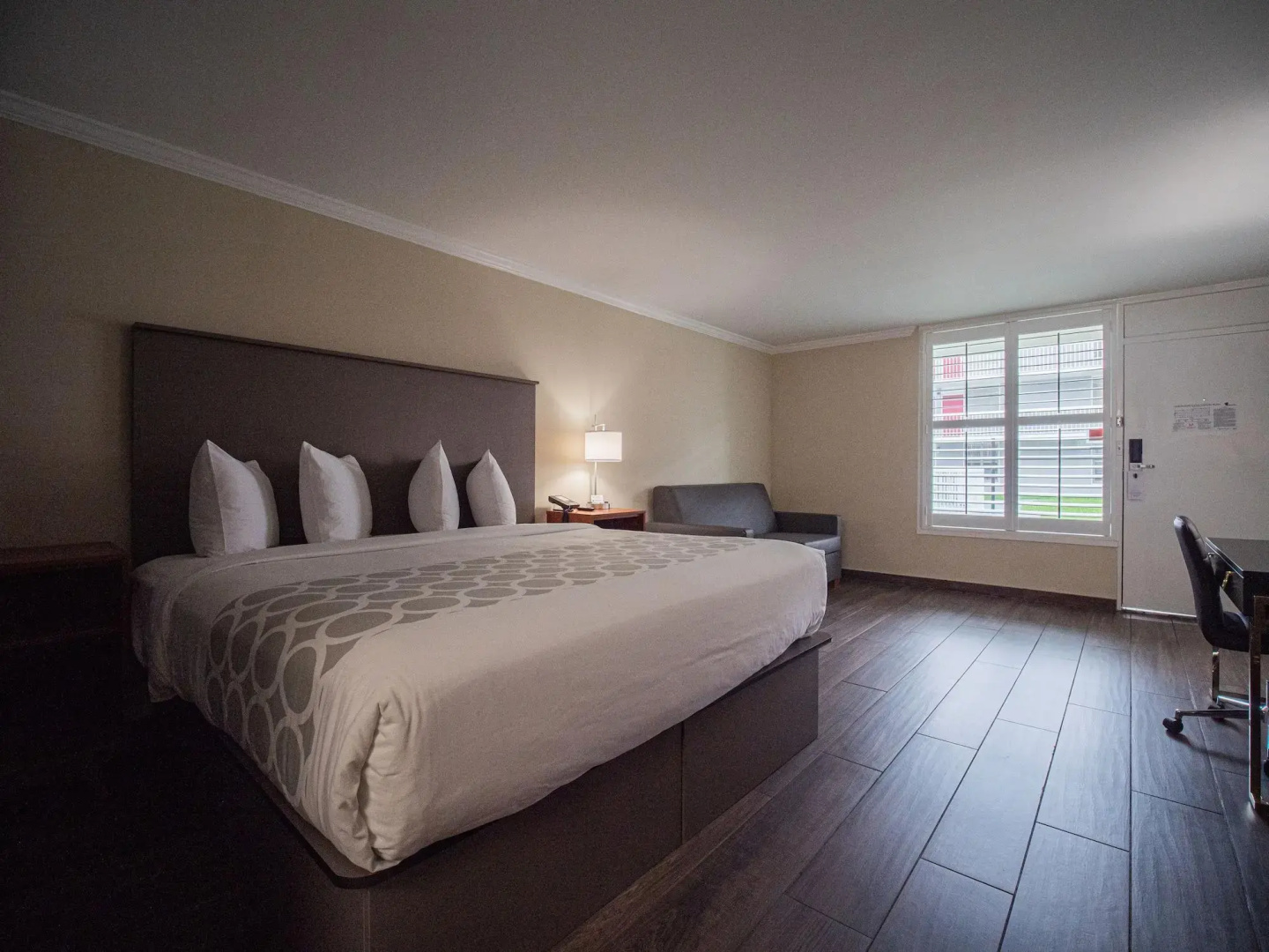 Отель Equus Inn Ocala