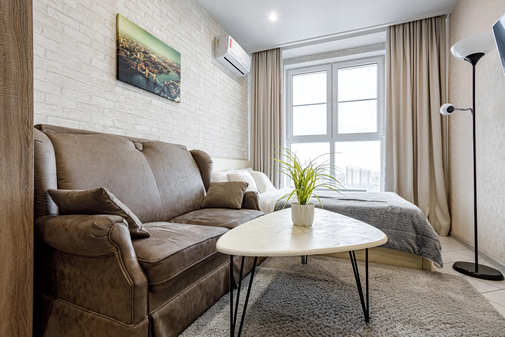 Апартаменты Студия с Видом на Центр Города