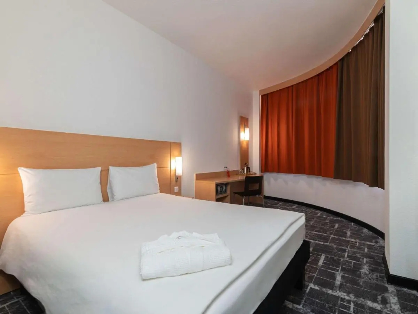 Отель Ibis Астана
