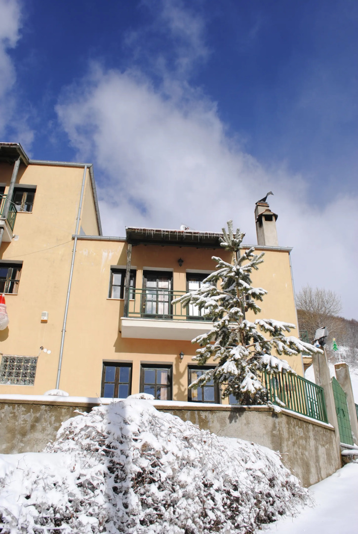 Апартаменты Mouses Pisoderi