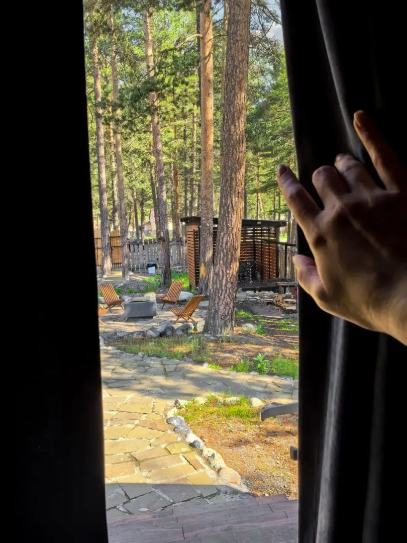 Шале Треугольный дом на огороженной территории