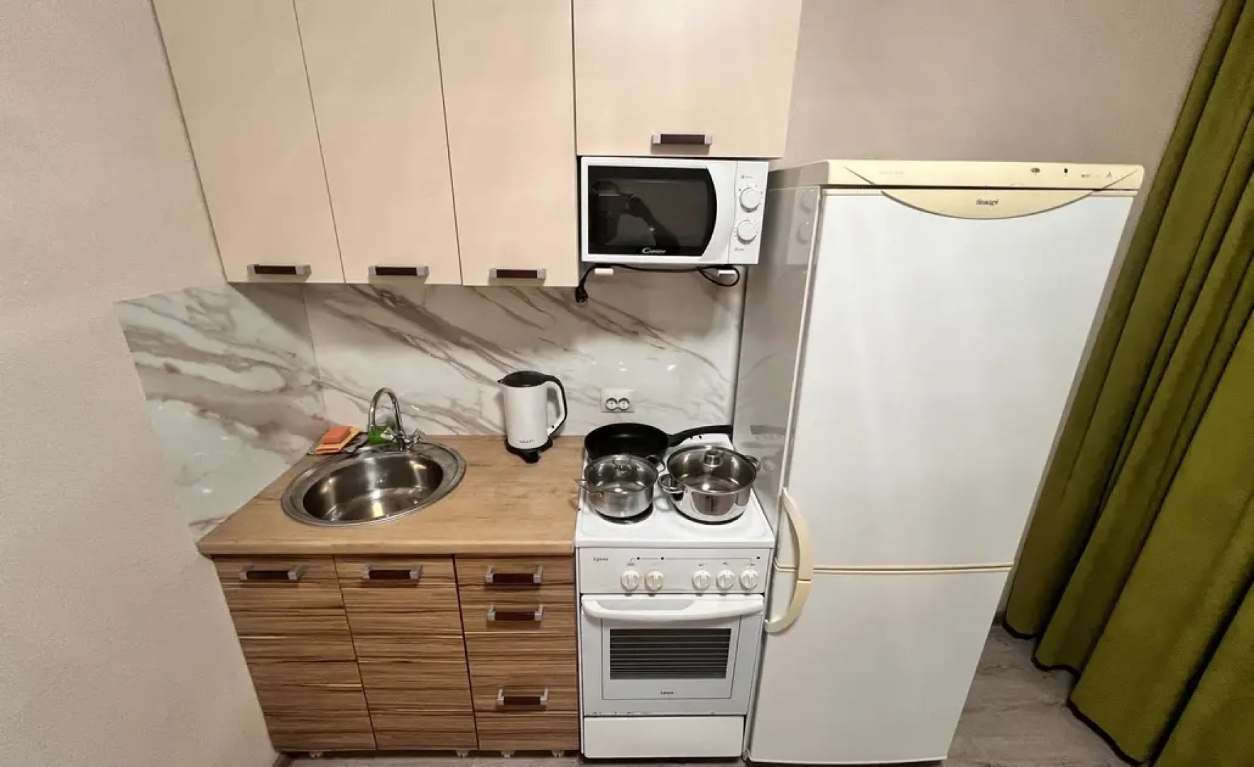 Апартаменты Сутки Как Дома на Ботанической 8/2