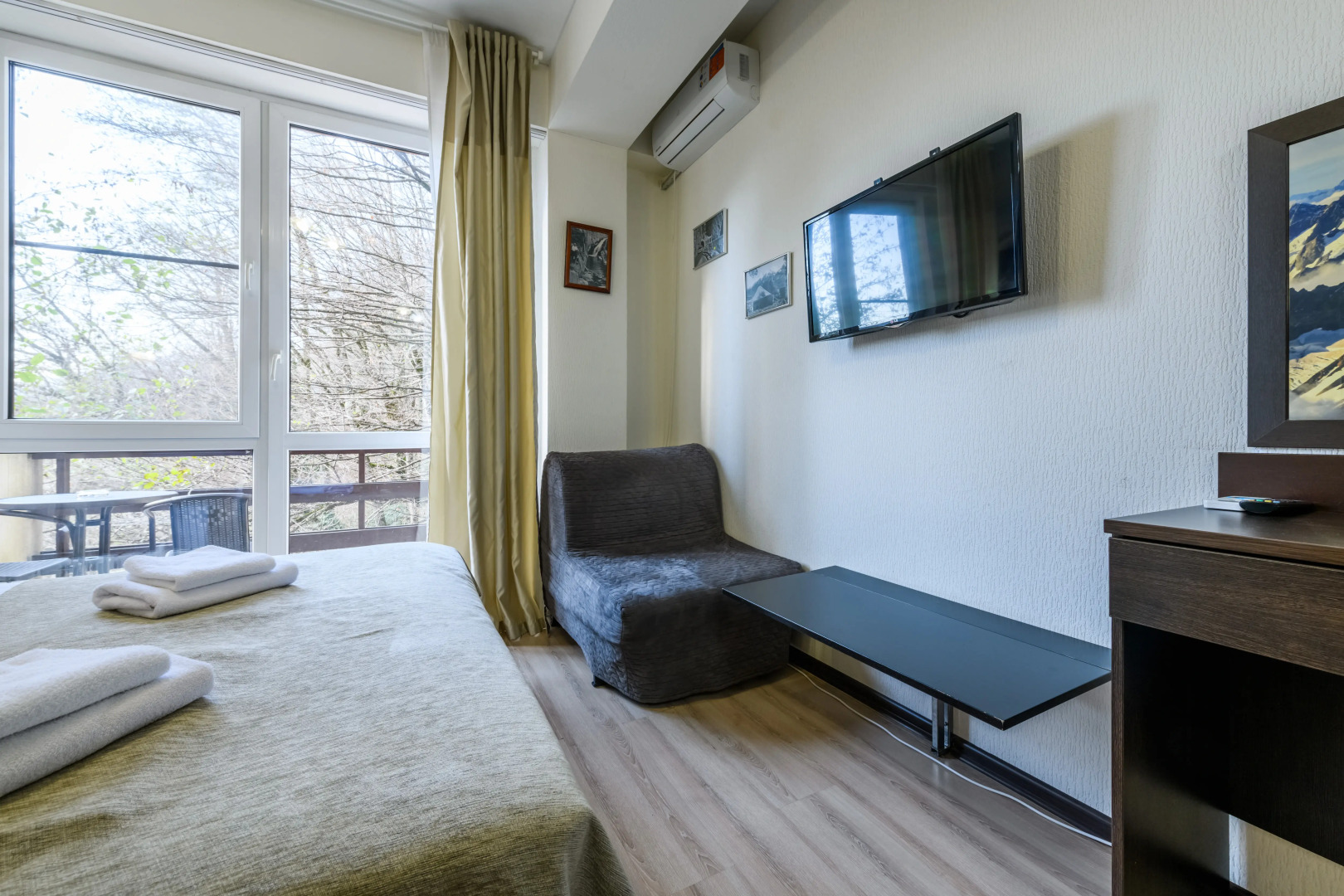 Апартаменты Оплот - С балконом 9