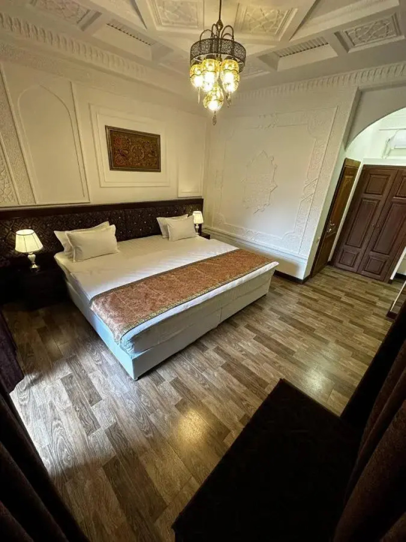 Отель Shahriston