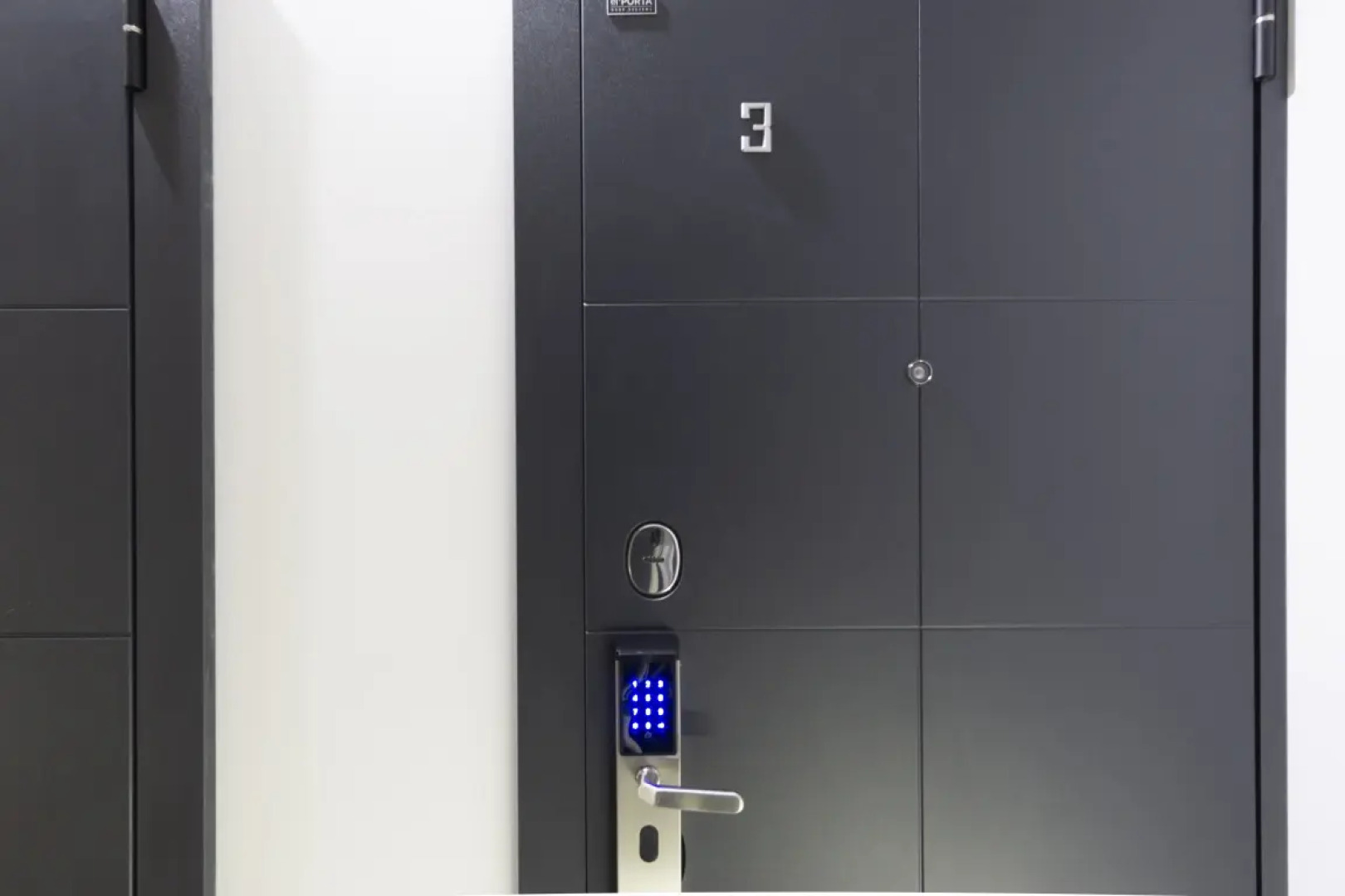 Апартаменты 3 GoldenRing, Суркова 20/6