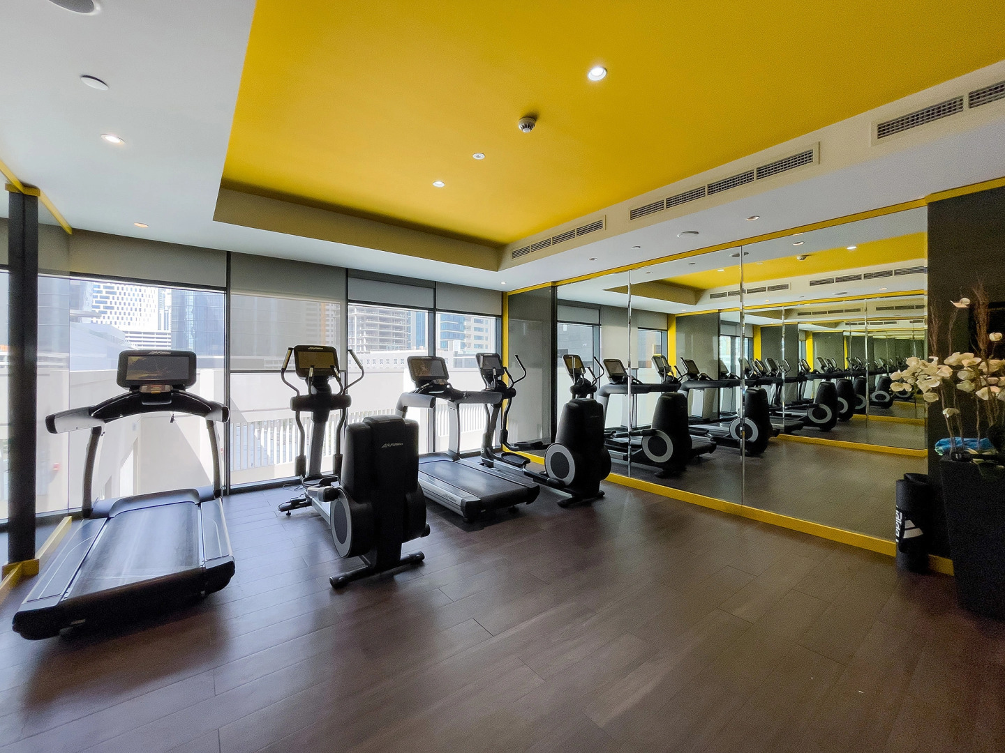 Апартаменты Stylish 1BR at Damac Merano Tower with Great View